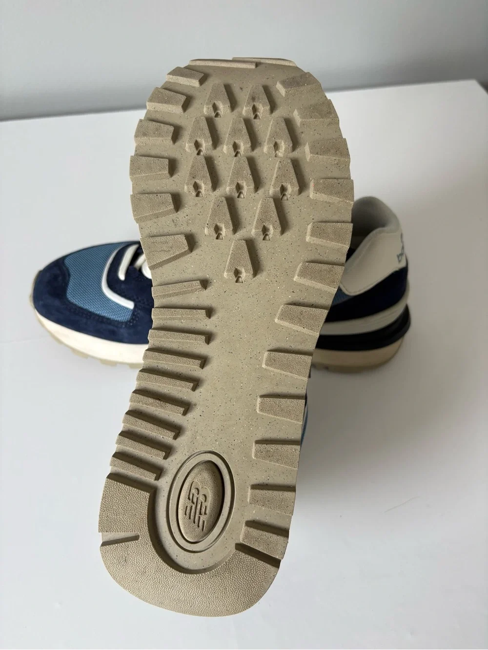 New Balance 574 Legacy Men’s Size 9 Navy Blue Suede Mesh Sneakers U574LGVC